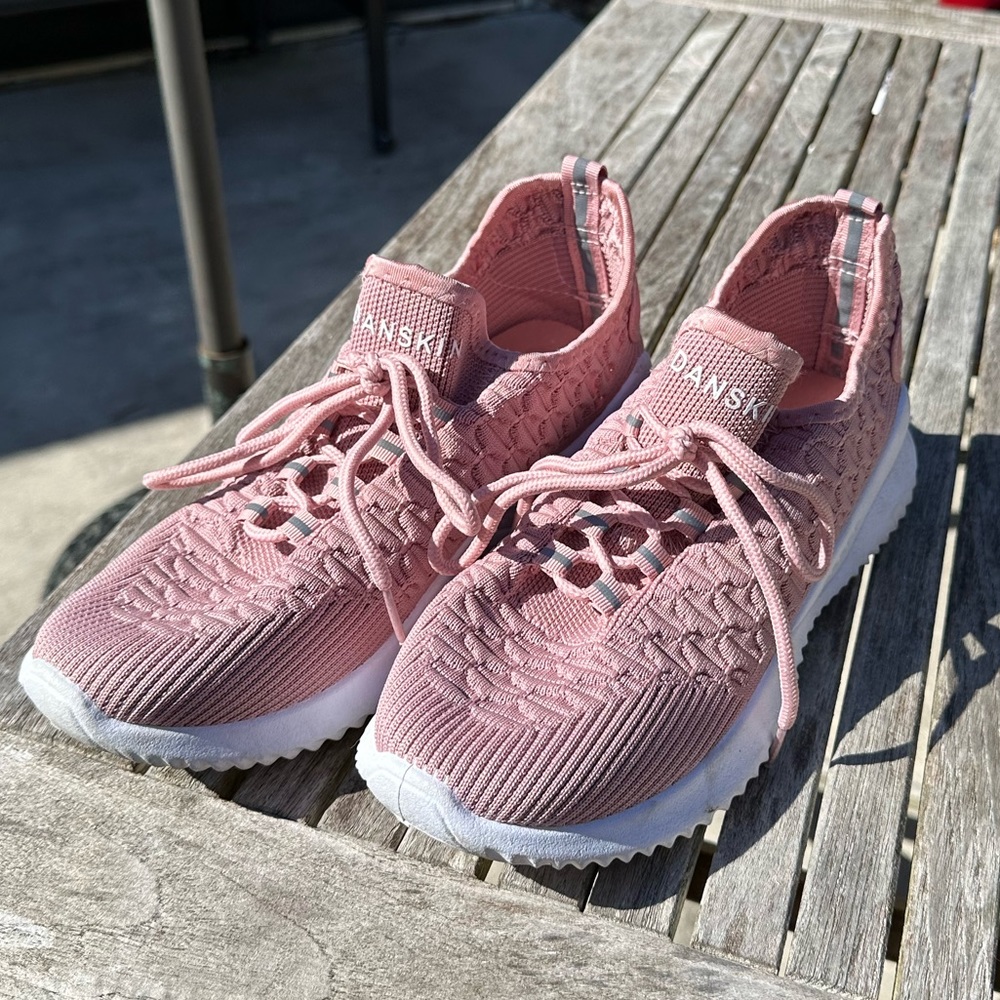 Danskin Athletic Shoes